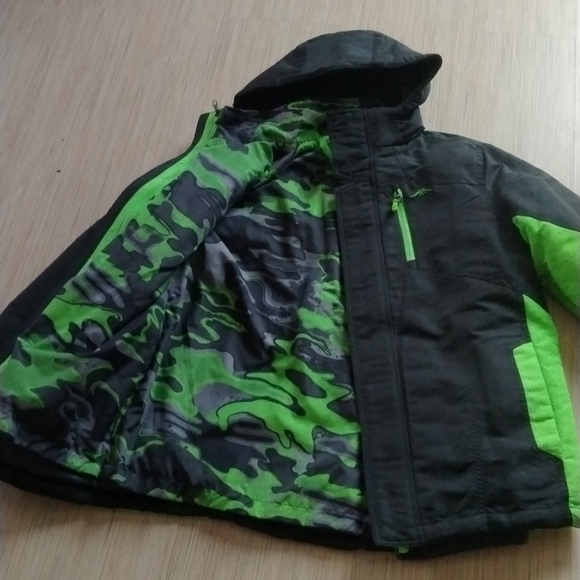 New without Tag Pacific trail 2 in 1 Youth Winter Jacket Size L(14/16) - Picture 3 of 7